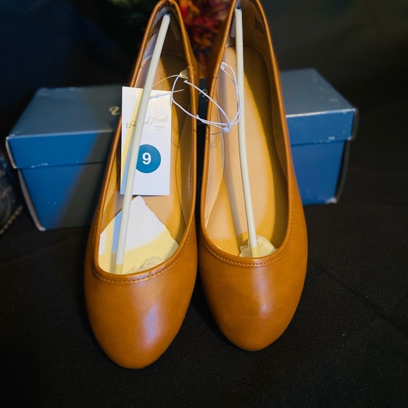 Women’s Everly Round Toe Ballet Flats Cognac size9 - Picture 2 of 2